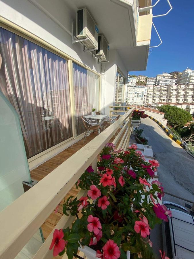 Apartamente Berti'S Garden Saranda Dış mekan fotoğraf