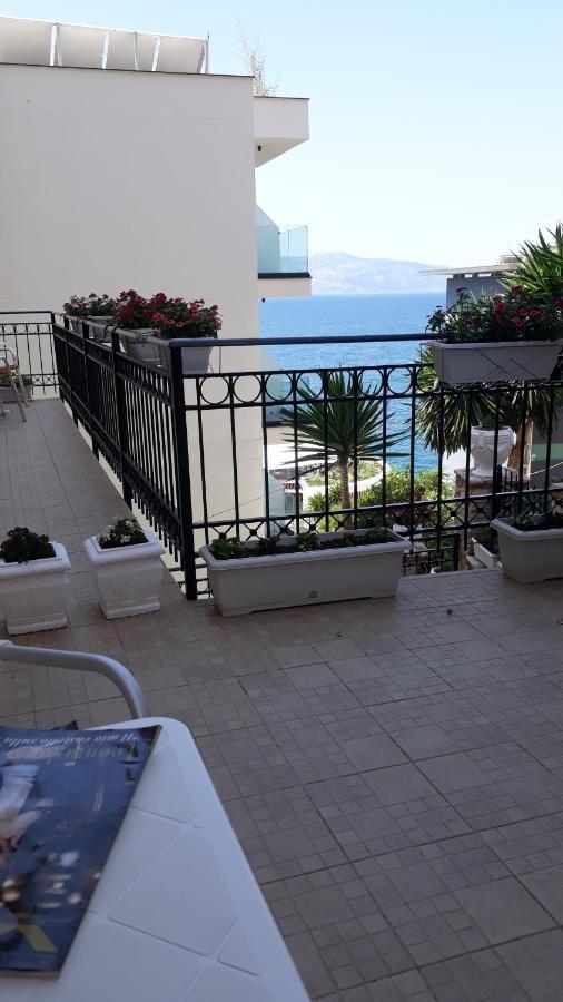 Apartamente Berti'S Garden Saranda Dış mekan fotoğraf