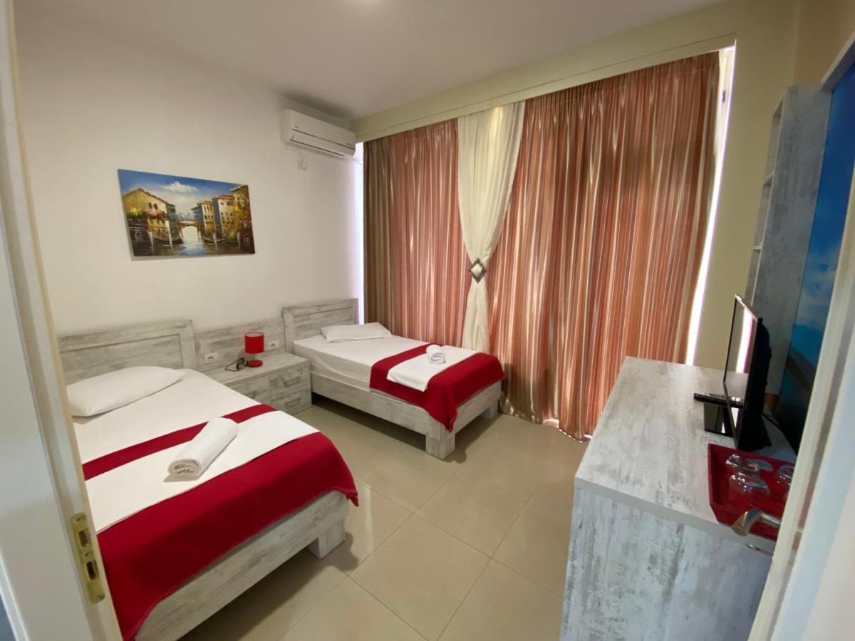 Apartamente Berti'S Garden Saranda Dış mekan fotoğraf