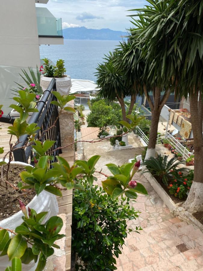 Apartamente Berti'S Garden Saranda Dış mekan fotoğraf